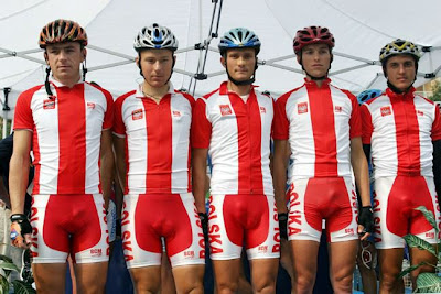 red_bike_shorts_1.jpg