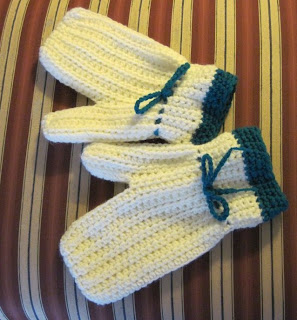 crocheted mittens