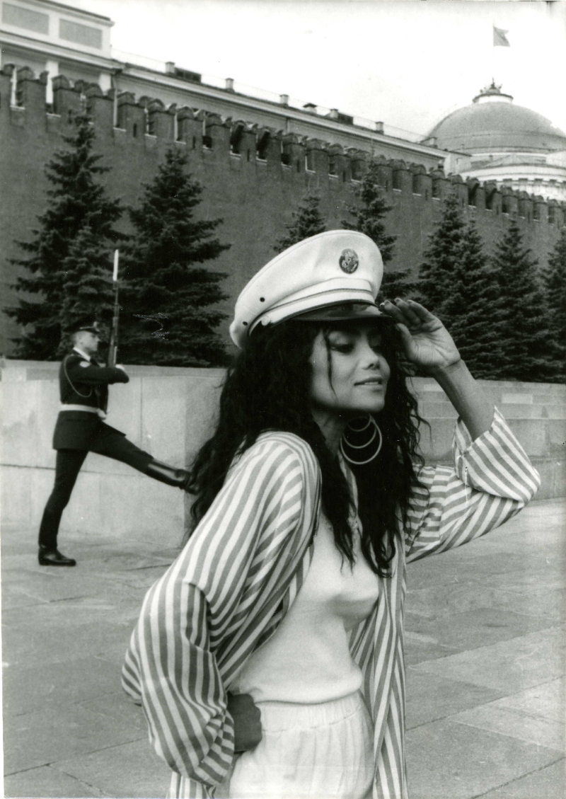 LATOYA-russia89.jpg
