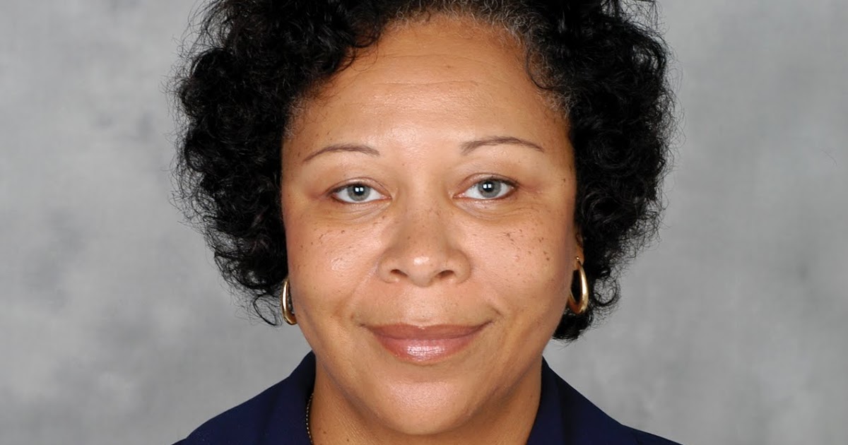 Elm City Express Mashantucket Pequot Museum executive director to