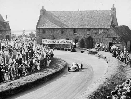 [hillclimbzoominpastkinneilmuseum.jpg]