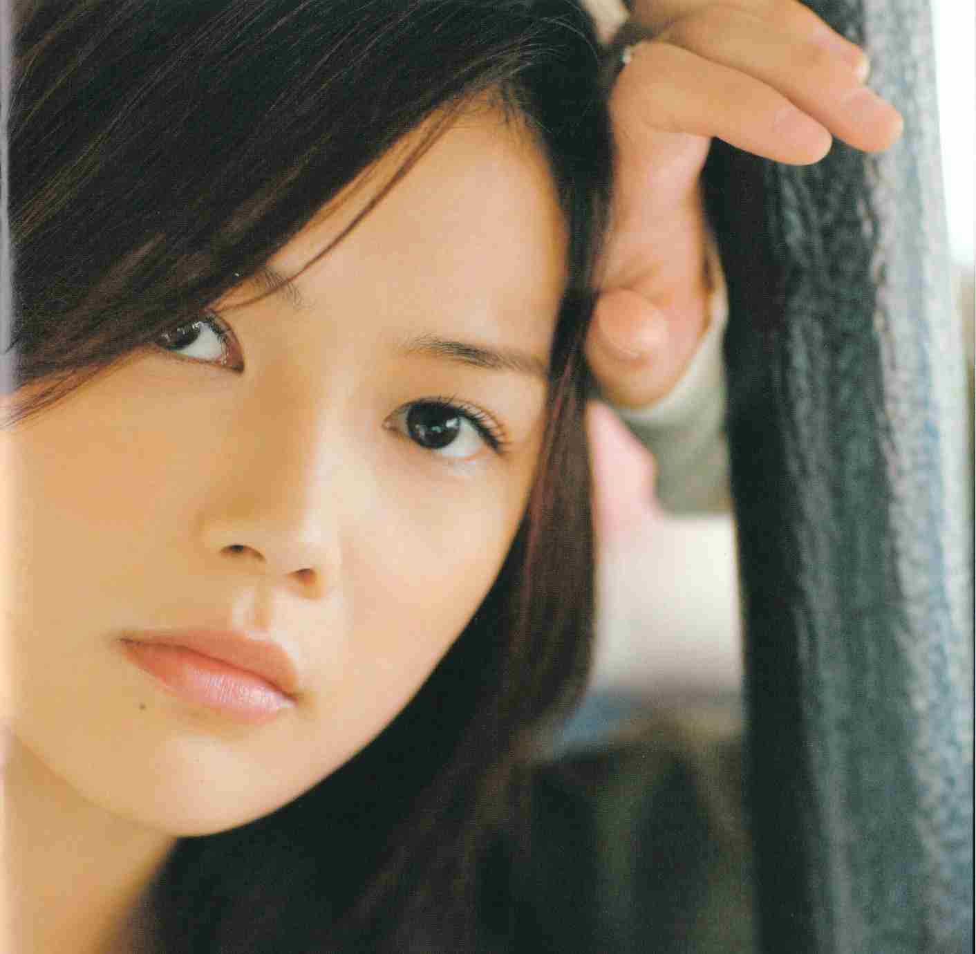 profile and career yui yoshioka on in the world of music