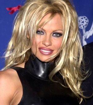 [pam+anderson+too+much+makeup.jpg]