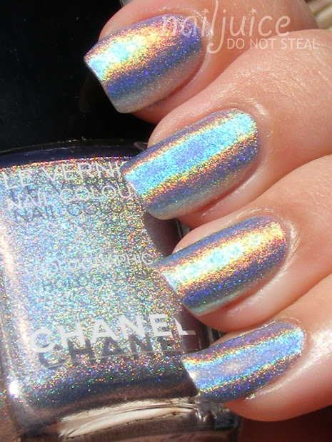 nail juice chanel holographic