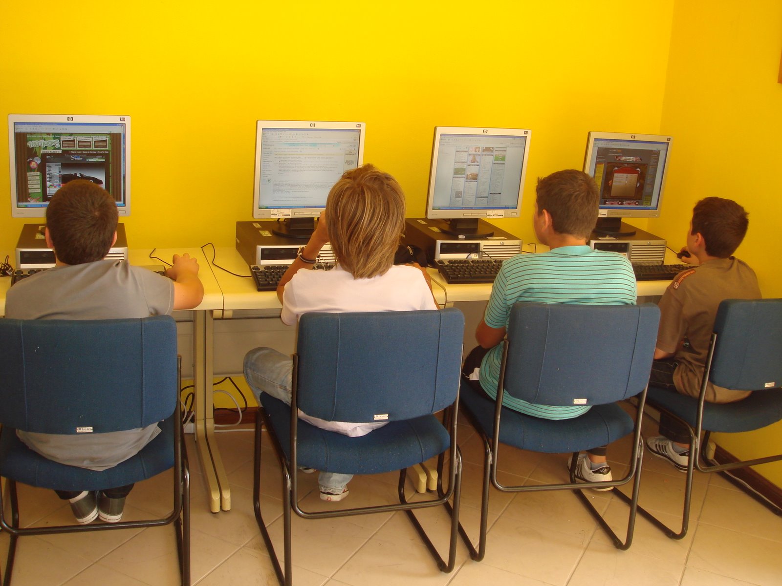 [computadores.JPG]