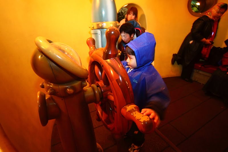 Daisy+duck+disneyland