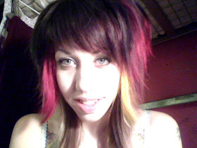 Conpafabheu Black And Blonde Hair Scene