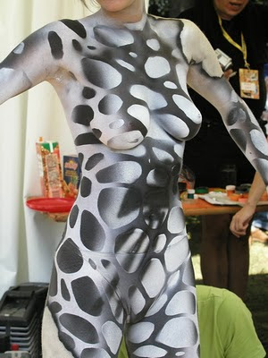 Dragon Body Painting Show on Stage