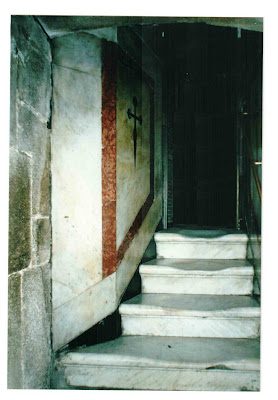 Clique para ler sobre o túmulo do apóstolo