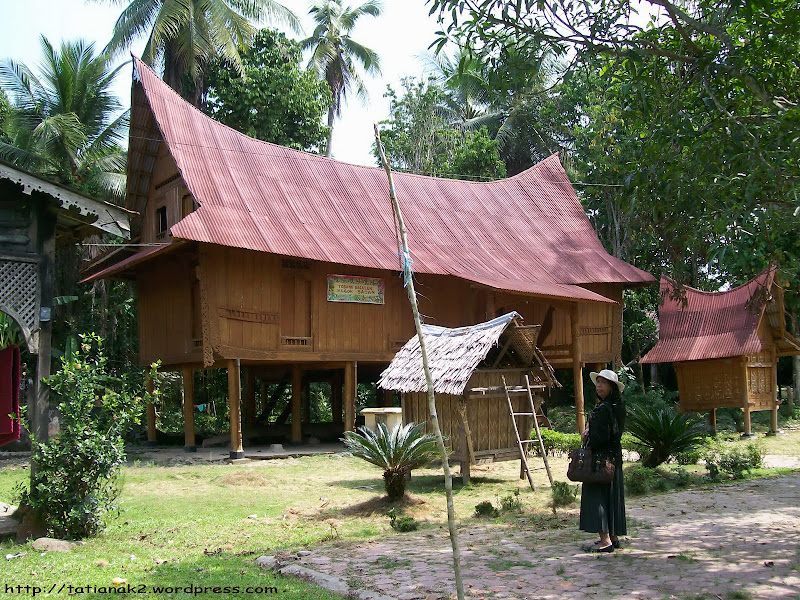 rumah lontiok