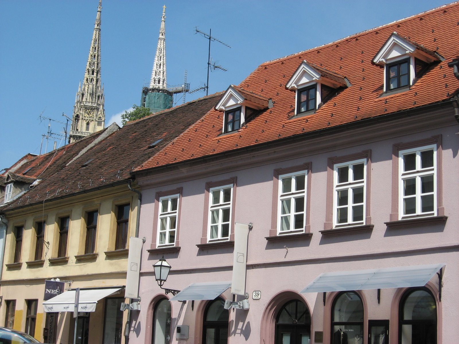 [IMG_2373.JPG]