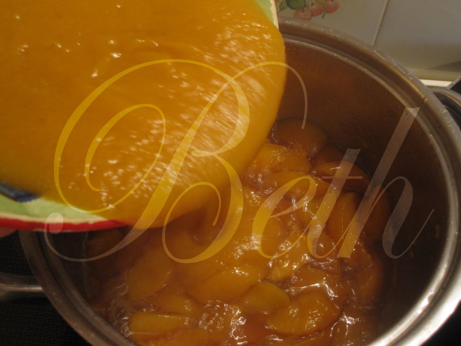 . Compote de Pêche au Sirop d'Abricot et Extrait de Vanille / Compota