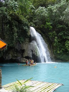 Atin ang kayamanan iba ang yumayaman.
