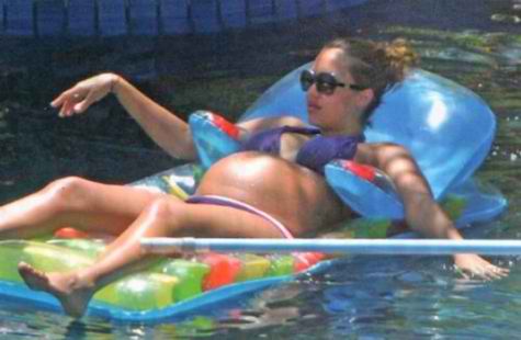 jessica oops Jessica Alba Pregnant Bikini