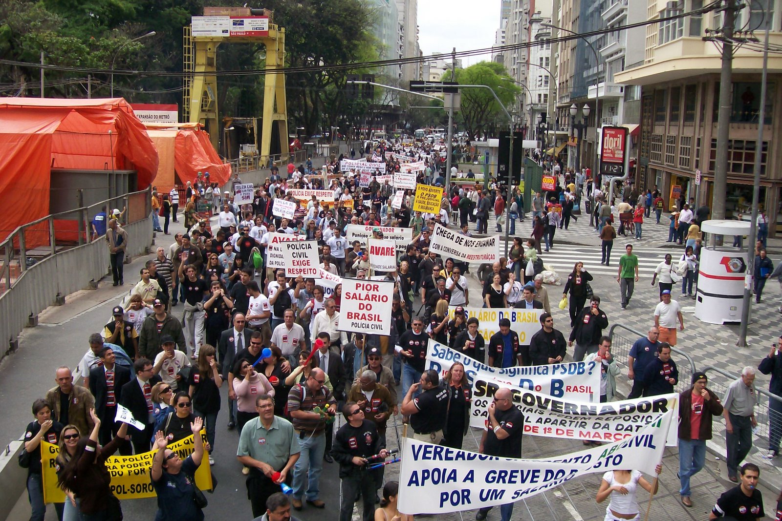 [manifesta%C3%A7%C3%A3o_em_S%C3%83O_PAULO_107.jpg]