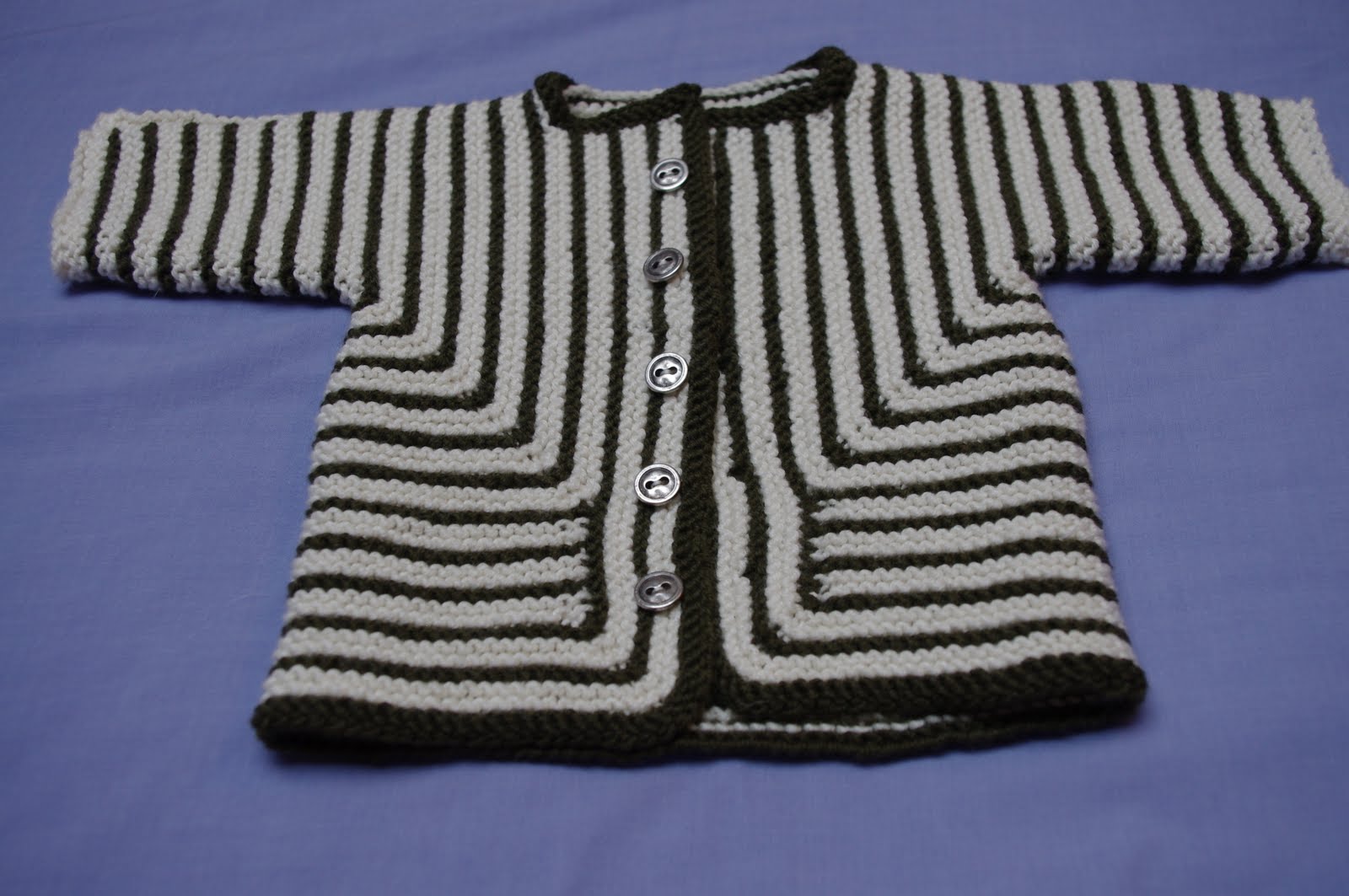 The Girl Cant Help Knit: Baby Surprise Jacket