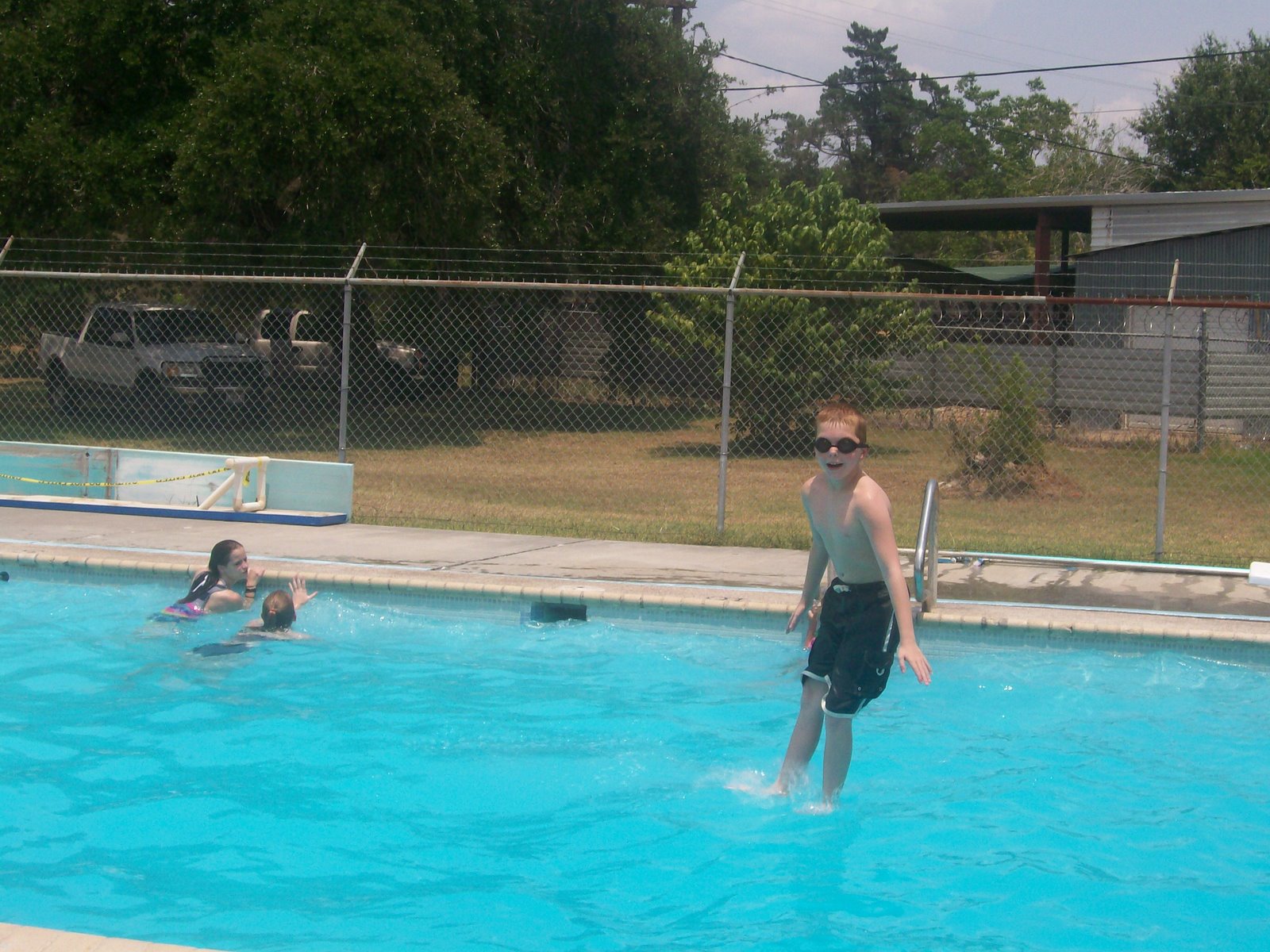 [Swimming+Fun-+2009+001.jpg]