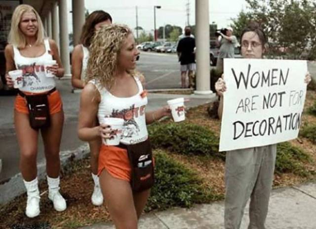 funny-picture-photo-sign-women-skyguy-pic.jpg
