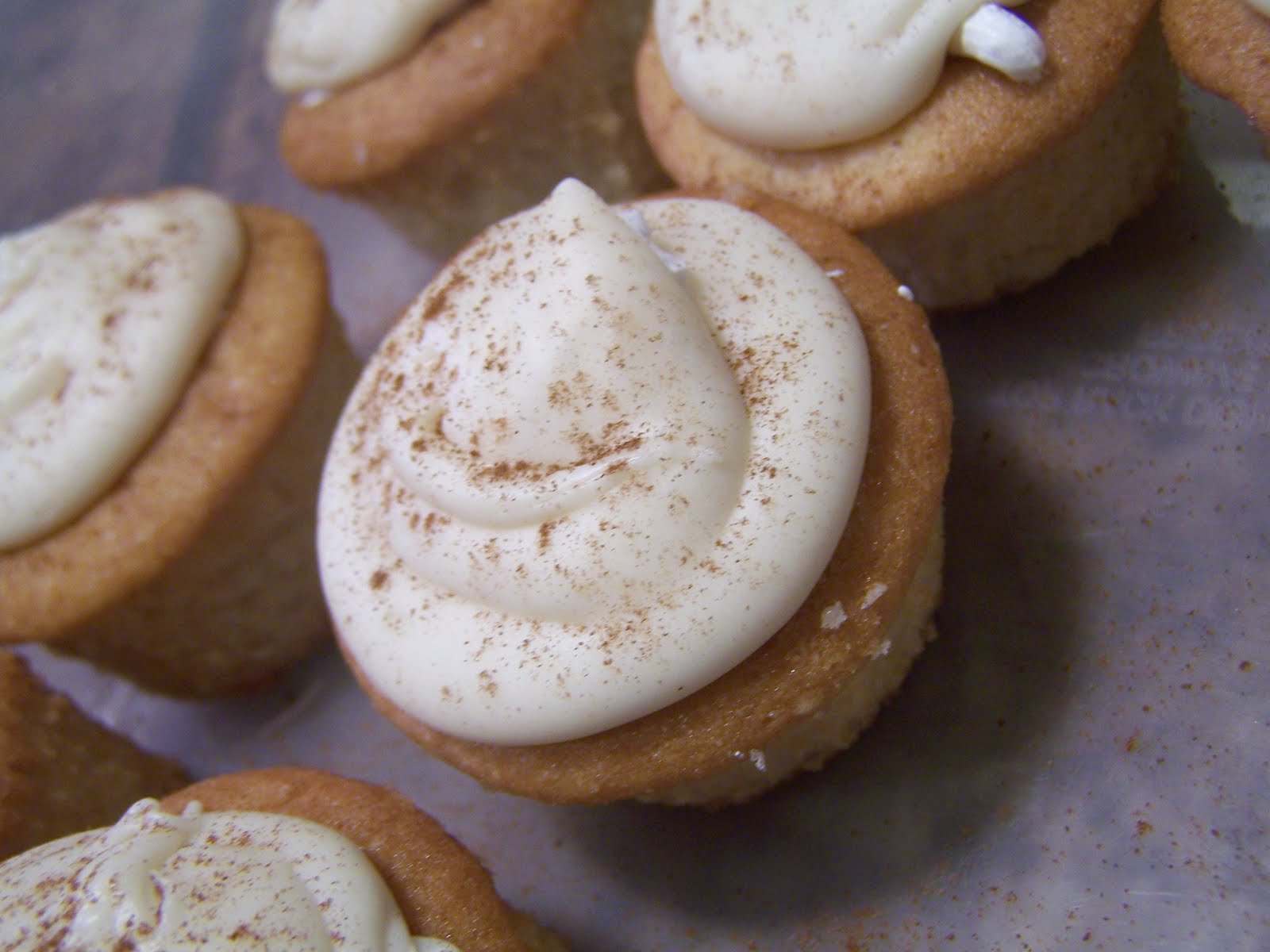 The Peppered Pantry Cinnamon Dolce White Chocolate Cupcakes