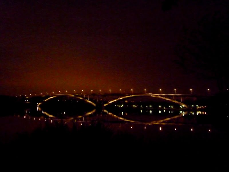 [västerbron.jpg]