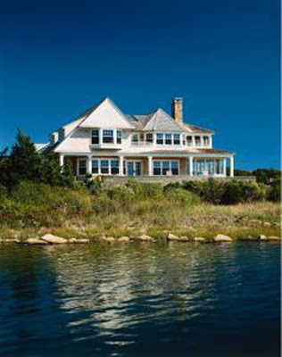 Classic Summer Beach House Design