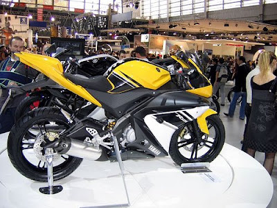 http://2.bp.blogspot.com/_et1byNF3Y70/Seul_Juw8II/AAAAAAAAAxI/_nutM8sPf-4/s400/Yamaha+R125+Sportbike.jpg