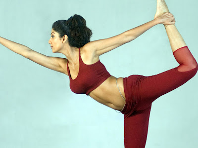 Shilpa shetty yoga wallpapers. wallpaper yoga. Shilpa shetty yoga wallpapers.