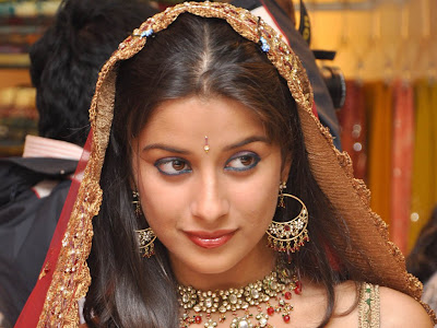 Madhuriam in Bridal Dress, Cute Madhurima Displaying her posture