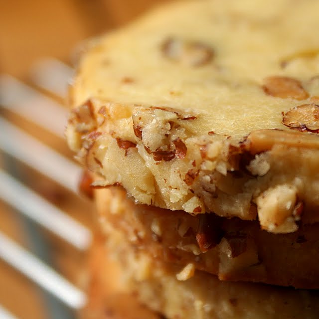 pepsakoy Cream Cheese Pecan Cookies