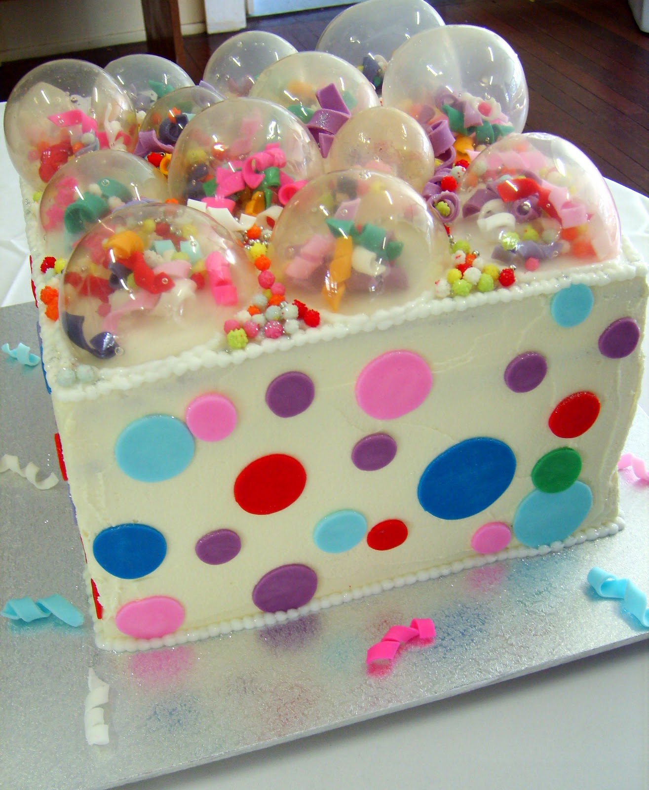 Caketopia Large Surprise Rainbow Bubbles Cake