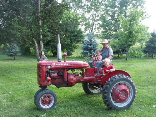 [tractor.JPG]