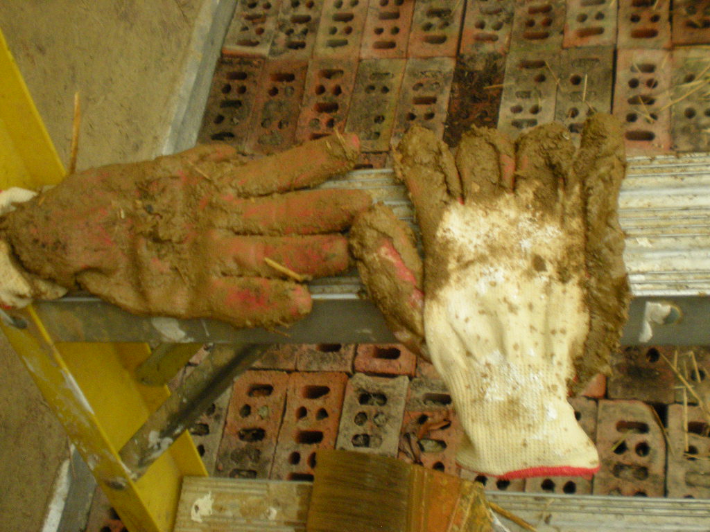 Can i use straw in my chicken coop ELDON