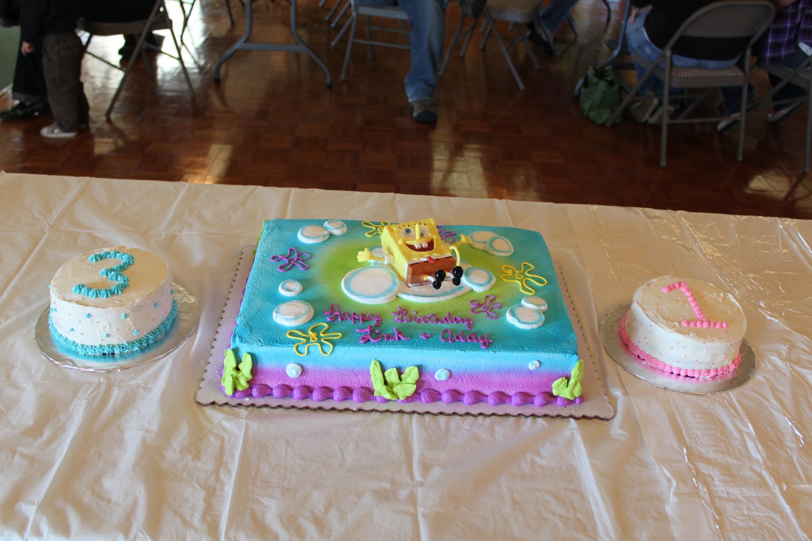 just learning how to make a house a home... two mini cakes...