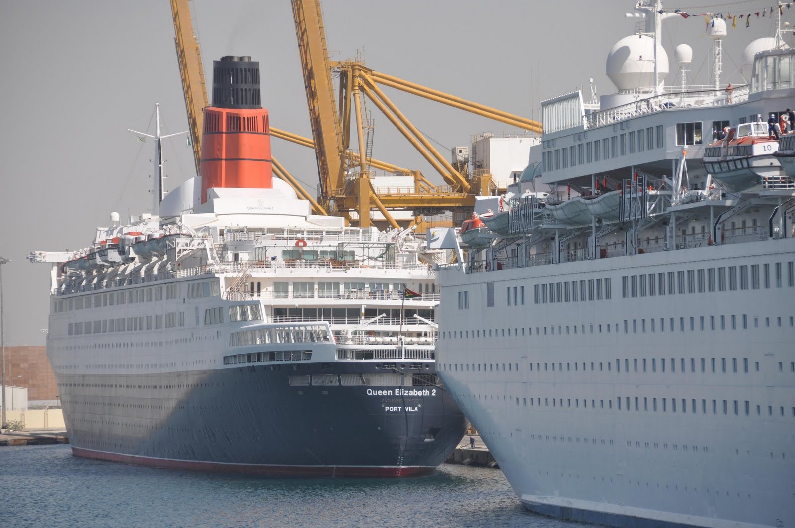 RMS QUEEN ELIZABETH 2
