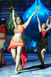 Anushka Hot Photos in Tamil Movie