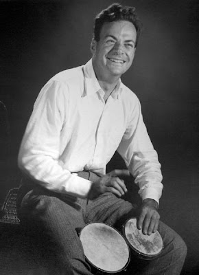 Richard Feynman, tan pronto ganaba el Nobel de física como tocaba la frigideira