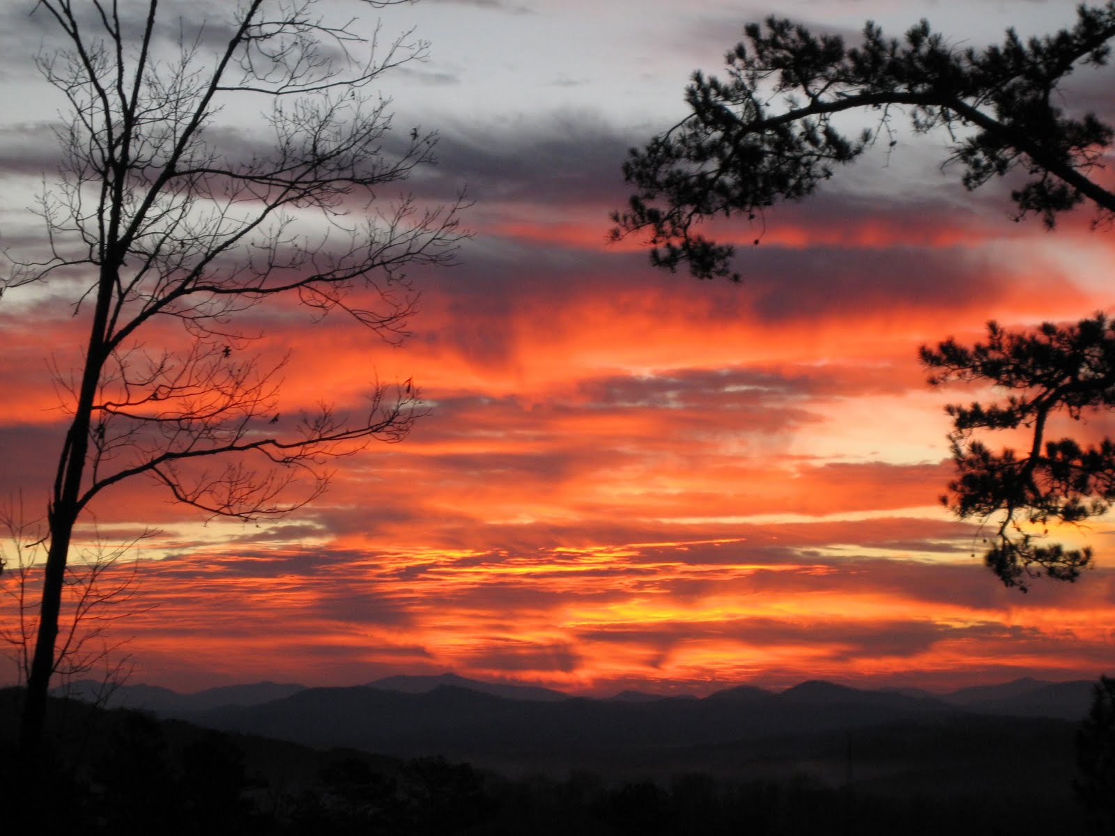 [sunset+over+murphy.jpg]