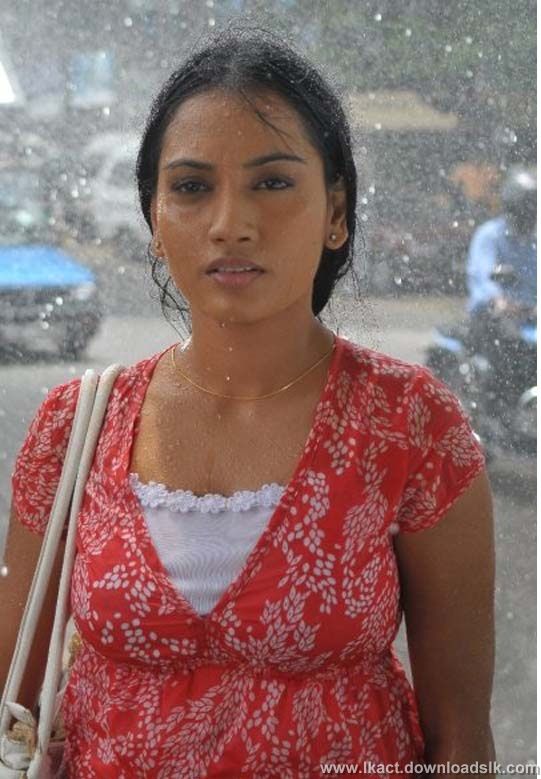 [chathurika+peiris4.jpg]