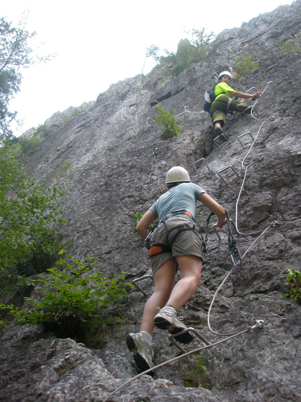 West Virginia Via Ferrata Deaths:  New Safety Concerns Emerge - cfr4mpx