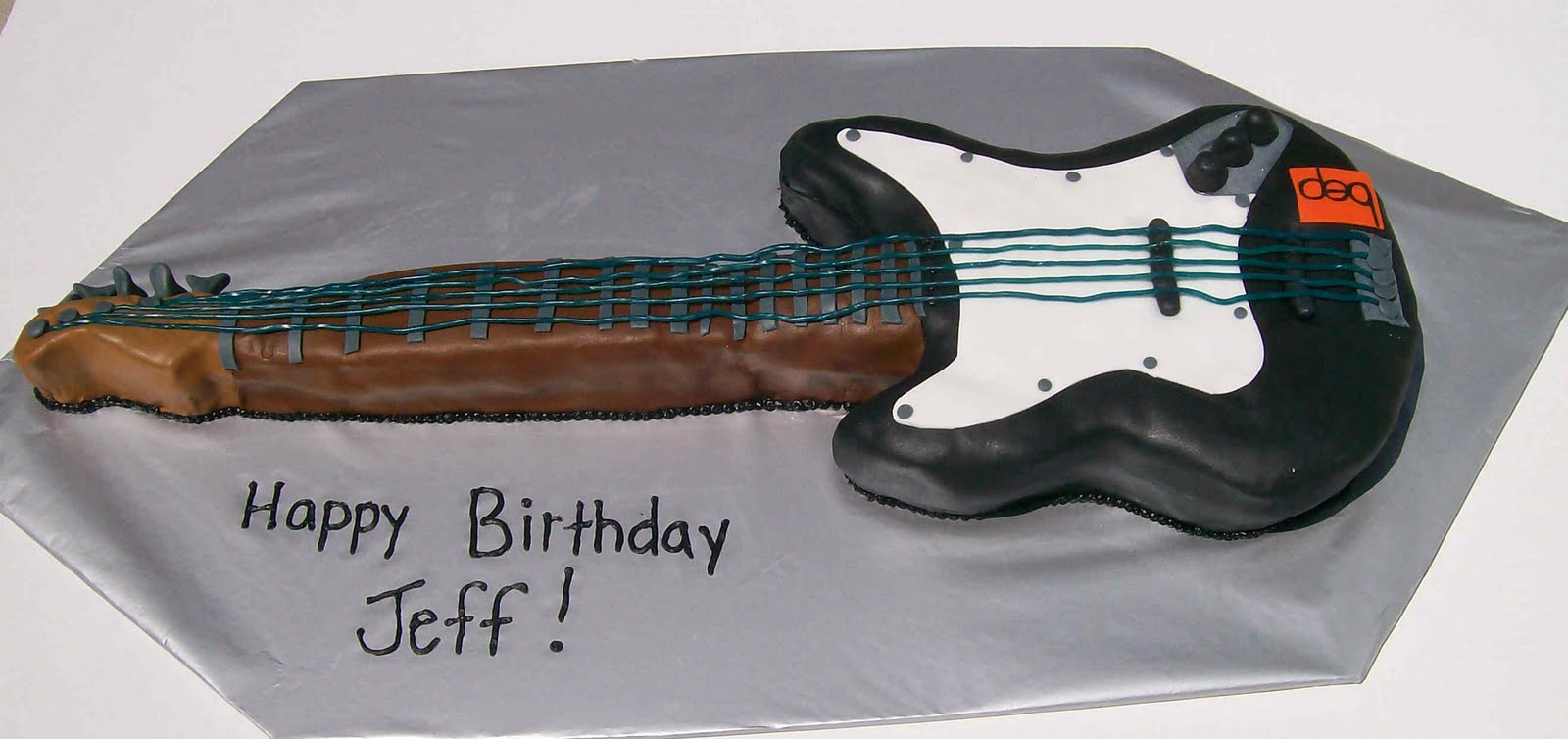 That Takes the Cake! Creations Guitar Cake