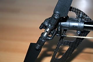 trex 500 rc helicopter tail rotor and fin image