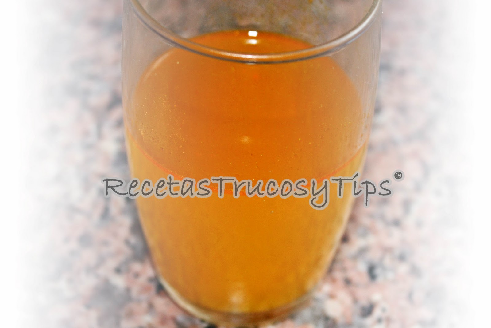 Zumo con muchas vitaminas y muy rico sin azúcar / Suc amb moltes