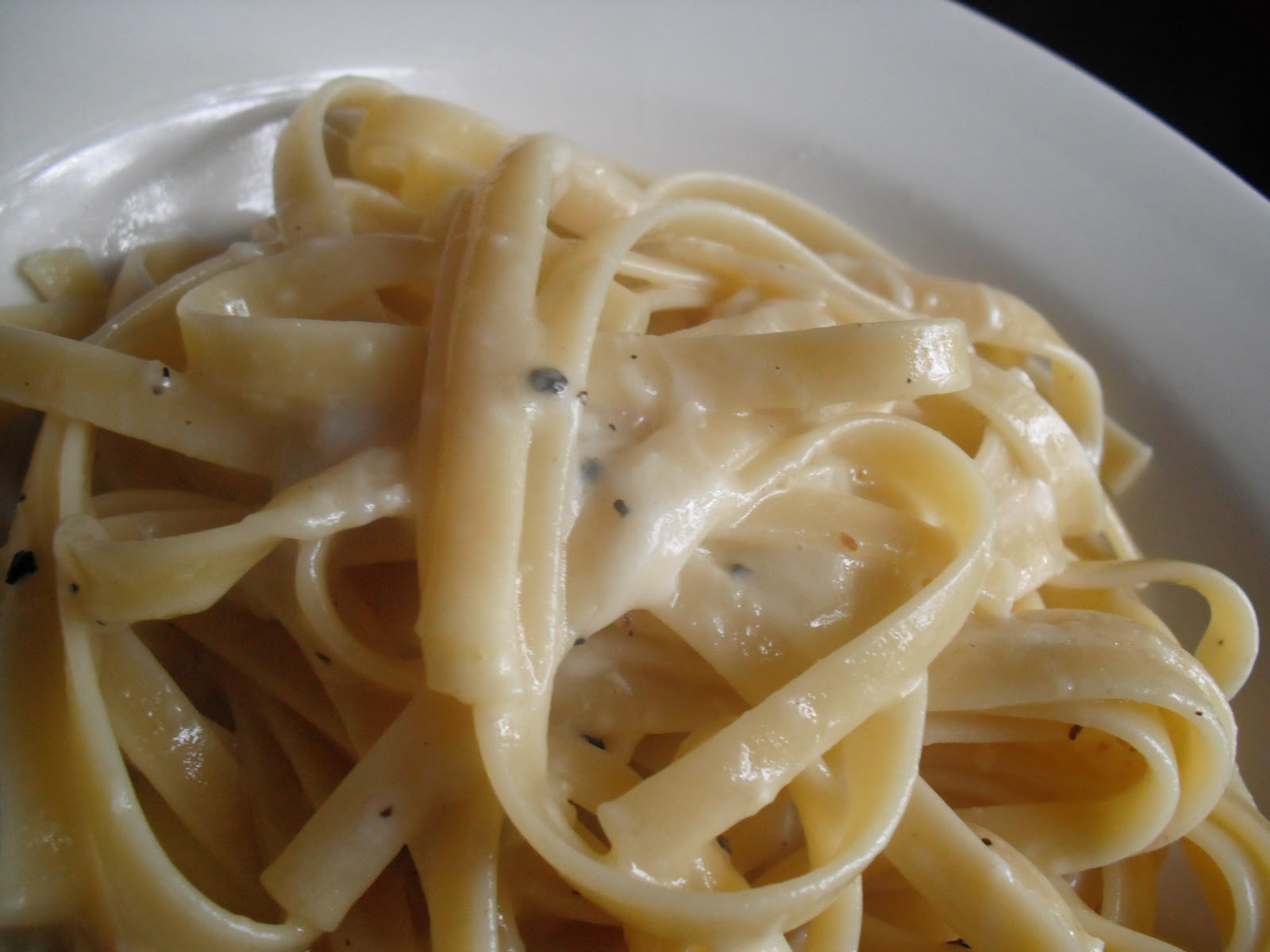 La Buona Cucina Pasta & Egg Sauce (Pasta In Salsa D'Uovo)