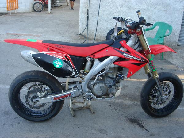 [Honda+CRF+450+supermotard.jpg]