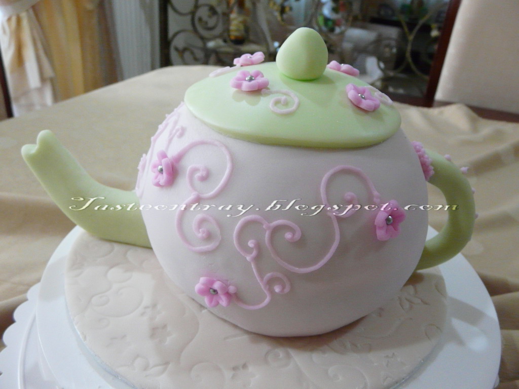Taste On Tray TEAPOT cake