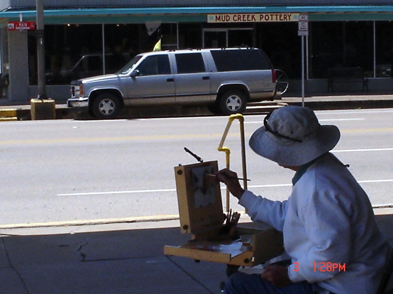 [22+Barbara+paints.JPG]