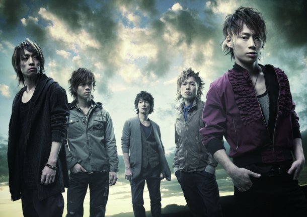 http://2.bp.blogspot.com/_fKaaAWXq4MA/TOlvureEzAI/AAAAAAAABkE/8LHeApm_Lgo/s1600/uverworld_331139.jpg