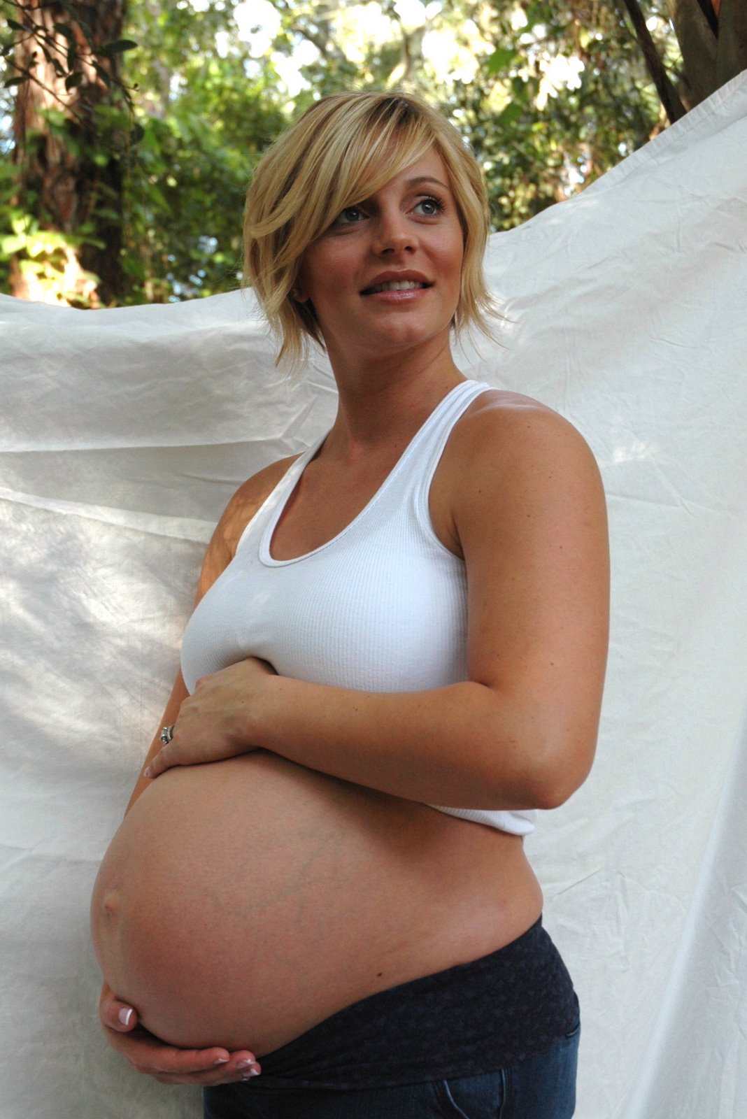 [Nicky's+Belly0147.JPG]