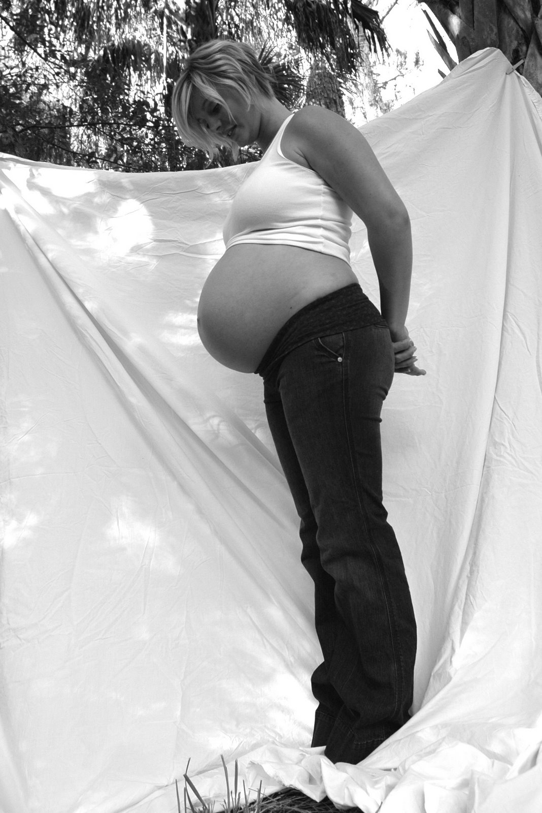 [Nicky's+Belly0123.JPG]