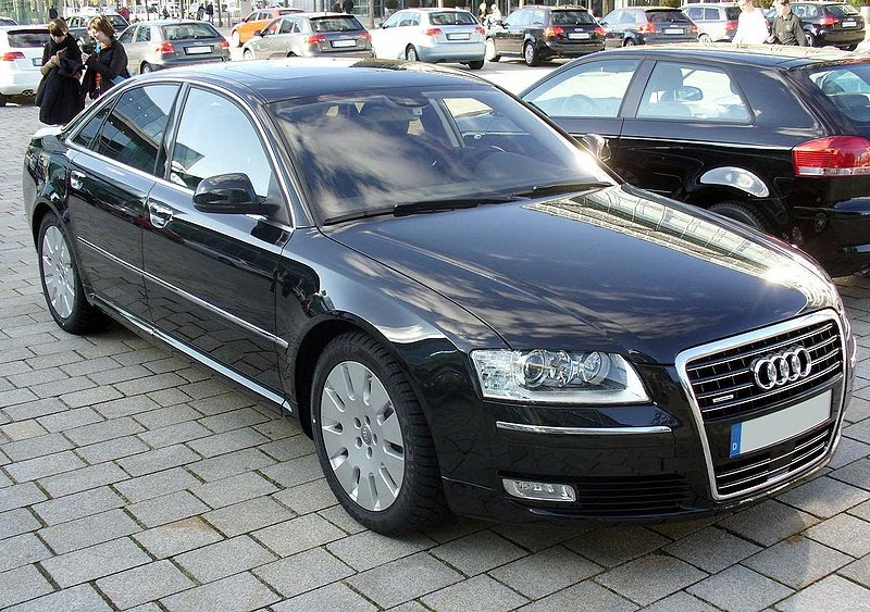Autoart Cruiser: Audi A8 2005 Magnificient Sport Flagship
